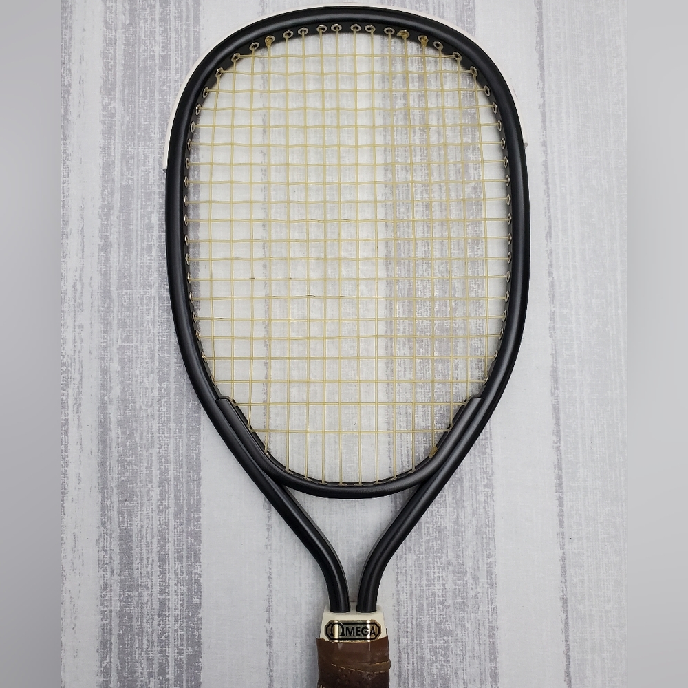 OMEGA Pro II Racquetball Racket 4401 and Case - Picture 8 of 10